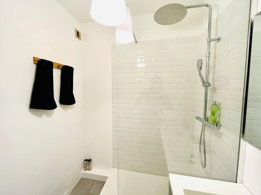 Nice 1 Bedroom In Appartement *